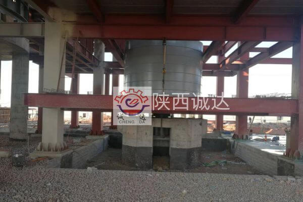 年產(chǎn)3萬噸（金屬量）高純?nèi)獎恿﹄姵丶壛蛩徭図椖渴┕がF(xiàn)場（五）