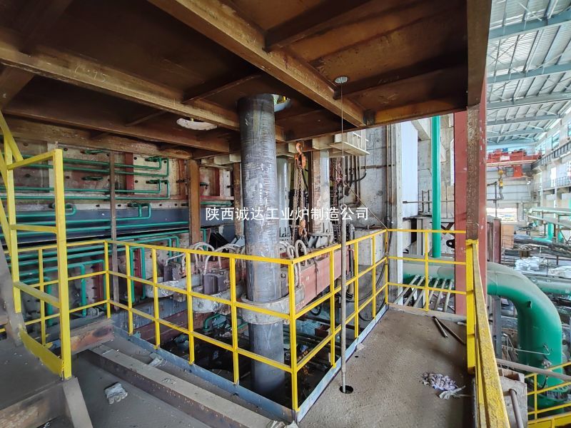 側(cè)吹爐電極升降裝置在印尼當(dāng)?shù)仨樌惭b，開(kāi)啟產(chǎn)業(yè)升級(jí)新篇章