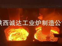 四電極大型直流礦熱爐