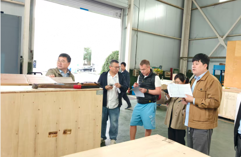 俄羅斯項(xiàng)目甲方客戶代表蒞臨我司工廠驗(yàn)貨 共筑合作信任基石