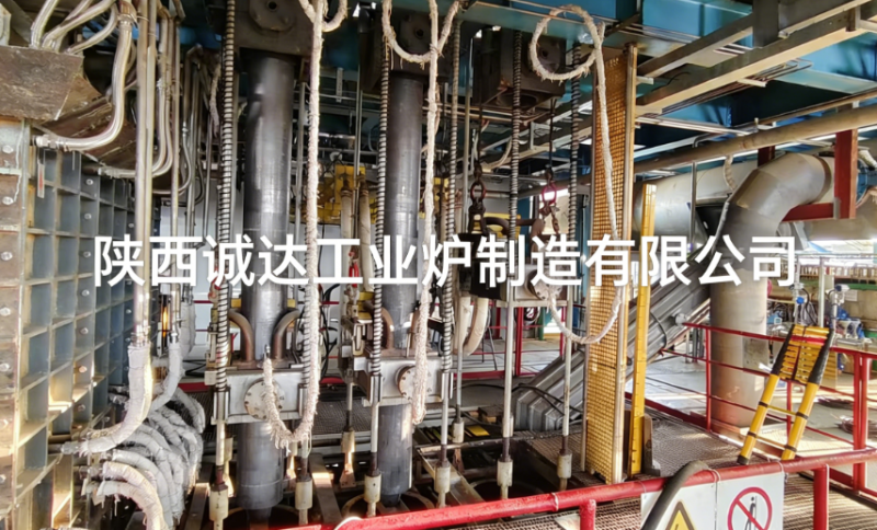 匠心筑造 出海賦能——我公司印尼側吹爐渣室電極加熱系統(tǒng)現場安裝調試有序開展